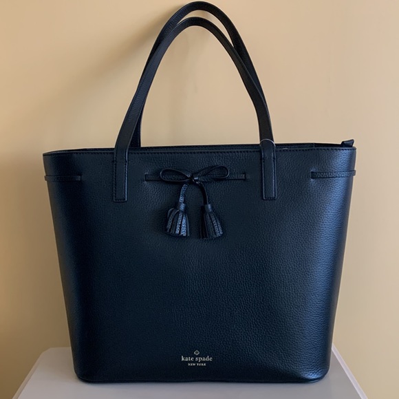 kate spade Handbags - NWT KATE SPADE MD TOP ZIP TOTE